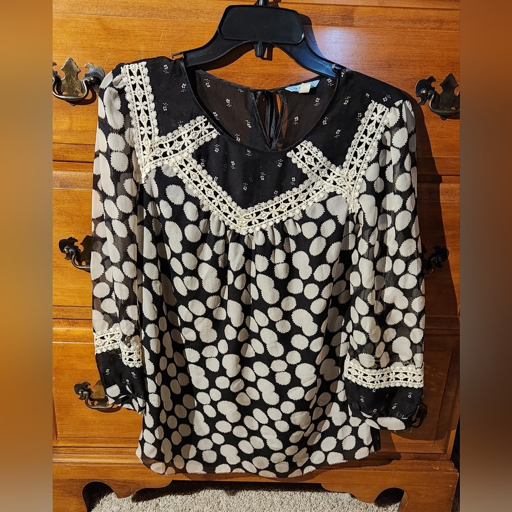 Elegant Black and Cream Polka Dot Women's SILK Top, Pristine Condition, Size S